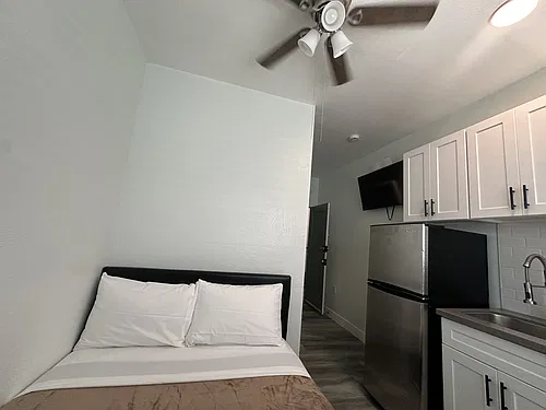 Floor plan 105