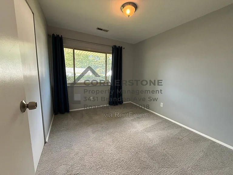 1446 Antrim St — Photo 12