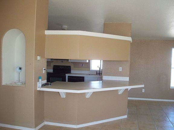 Breakfast Bar and formal dining