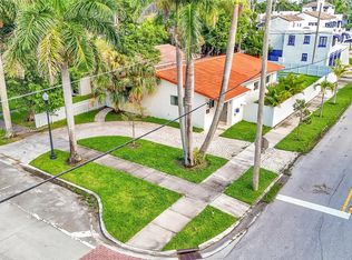 1070 Tyler St, Hollywood, FL 33019