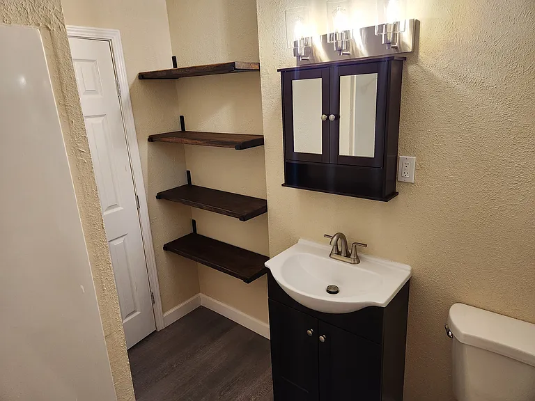 815 Sun Valley Dr — Photo 10