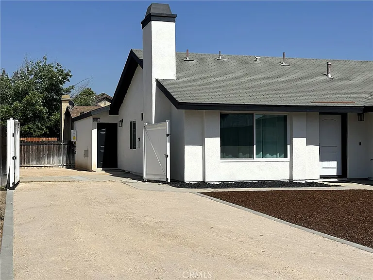 1312 Live Oak Ct #2 — Photo 2
