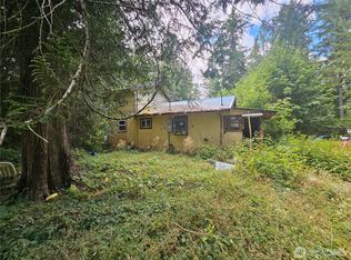 960 Duckabush Rd, Brinnon, WA 98320