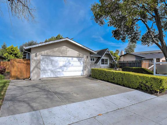 2nd image of 2079 Fordham Dr