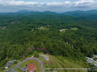 97 Orchard Hl, Saluda, NC 28773