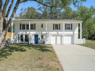 9155 Switzer Rd, Overland Park, KS 66212