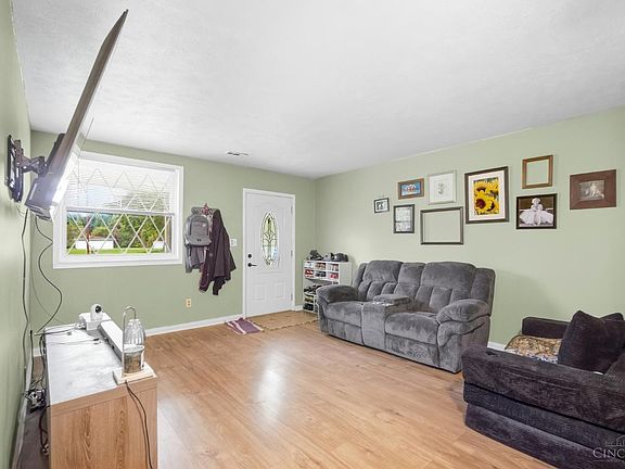 4th image of 1398 Obannonville Rd