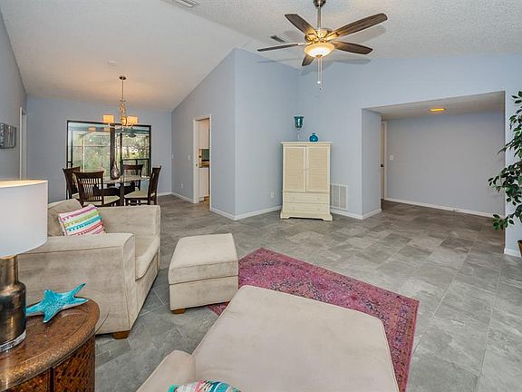 5th image of 62 Bay Woods Dr
