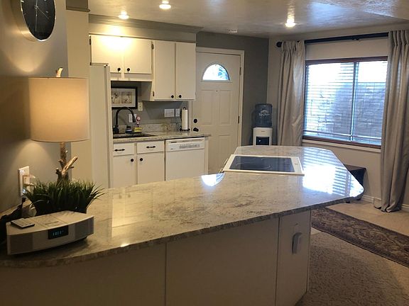 4th image of 2089 Webster Dr