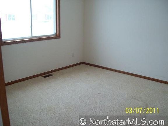 4th image of 25825 Oriole St