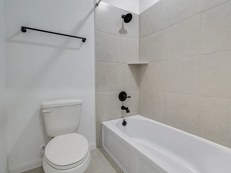 7231 Yarrow Blossom Ct — Photo 45