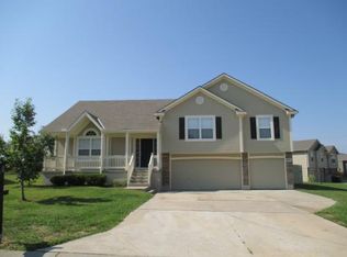 16425 Richmond Ct, Belton, MO 64012