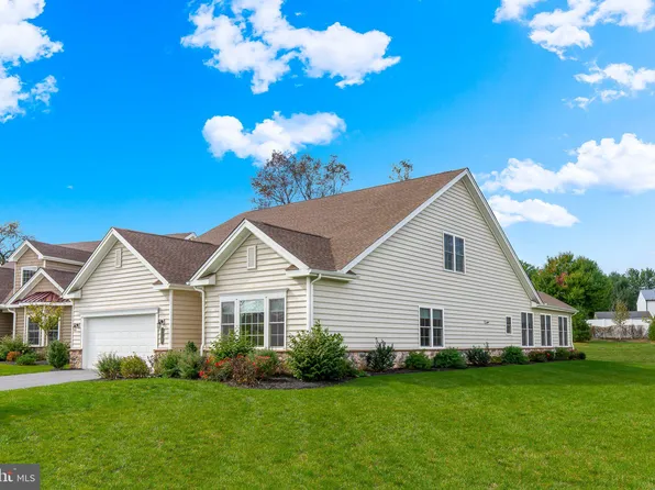 118 Knox Manor Ln, East Petersburg, PA 17520
