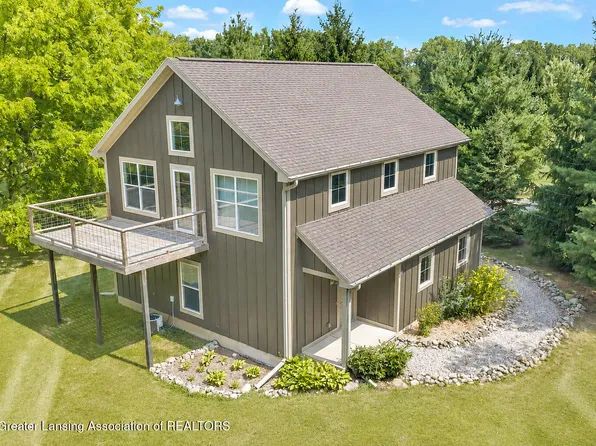 11190 Morningstar Ln, Clarksville, MI 48815