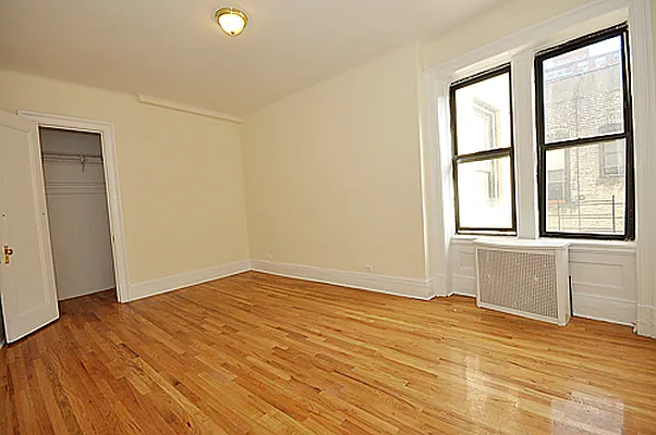 Rented by Platinum Brokerage Group, LLC | media 3
