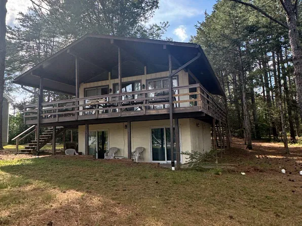 1348 Lakeview Pkwy, Locust Grove, VA 22508