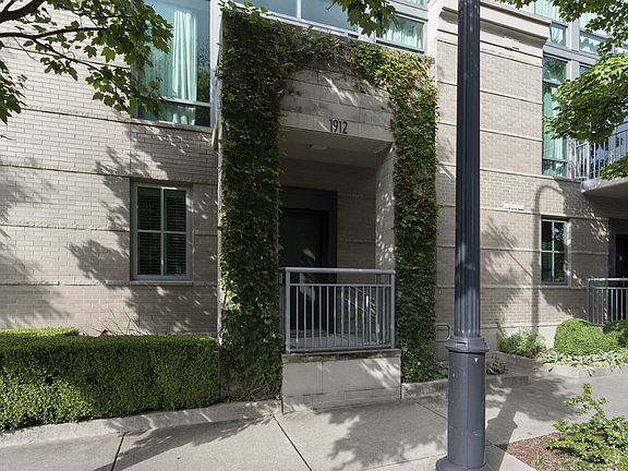 2nd image of 1912 Adelicia St