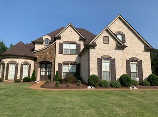 4380 Gray Estates Dr, Southaven, MS 38671