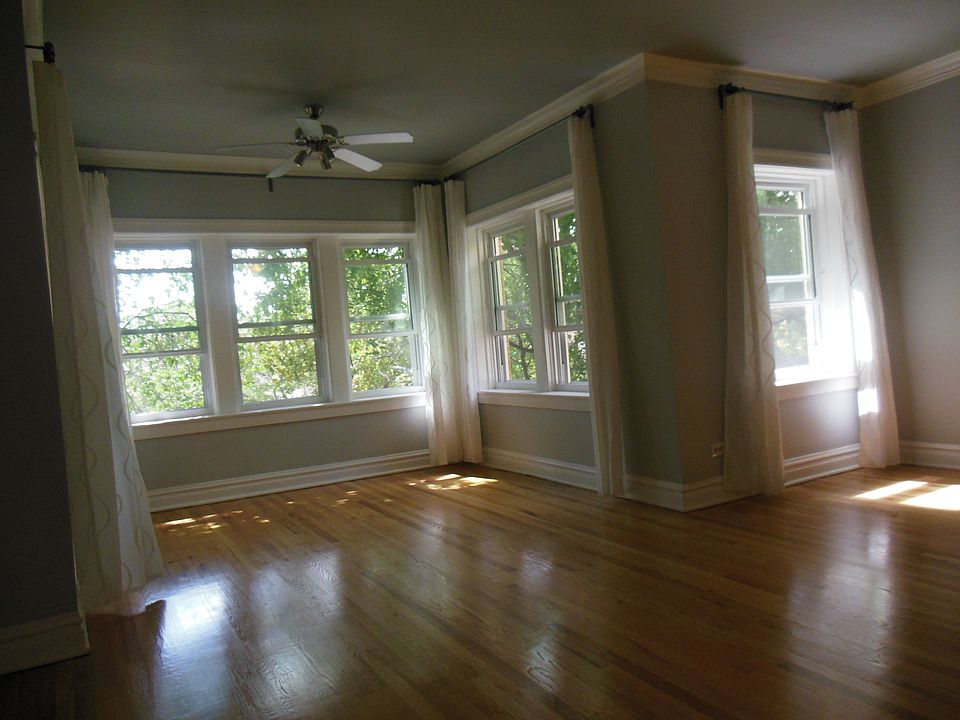 1st image of 1526 W Thome Ave