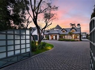 13157 Chandler Blvd, Sherman Oaks, CA 91401