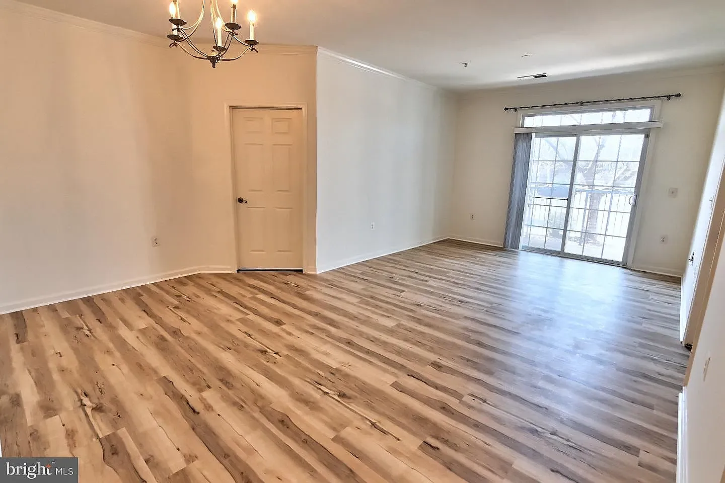 21216 McFadden Sq — Photo 3