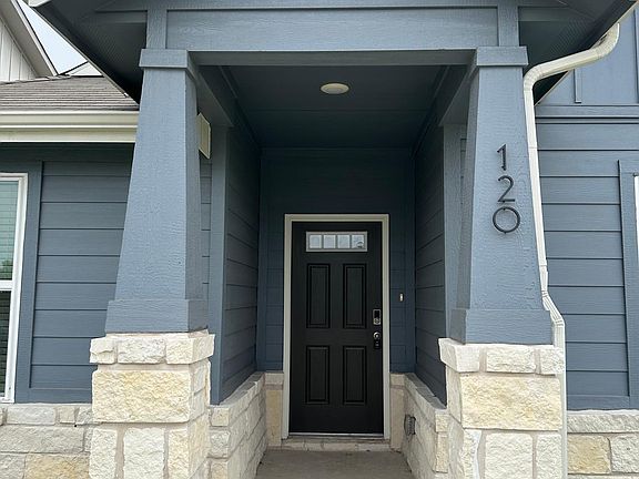 4th image of 120 Oakdale Meadows Ln