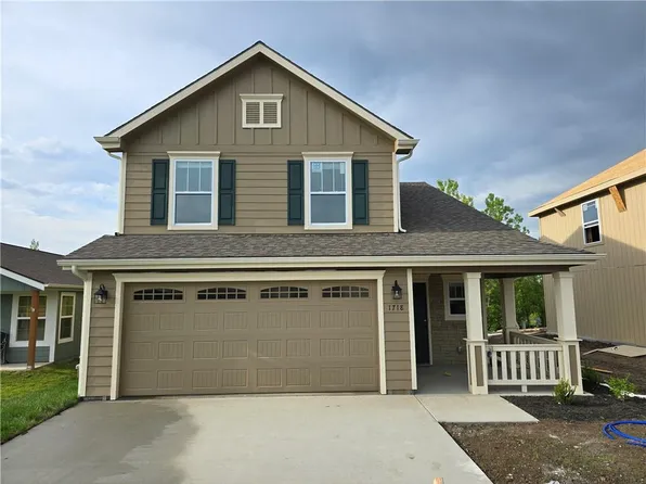 1718 Elderberry Ln, Ottawa, KS 66067