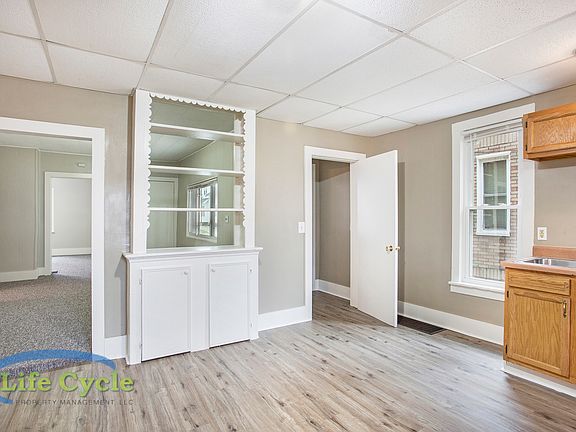 5th image of 940 McReynolds Ave NW #1