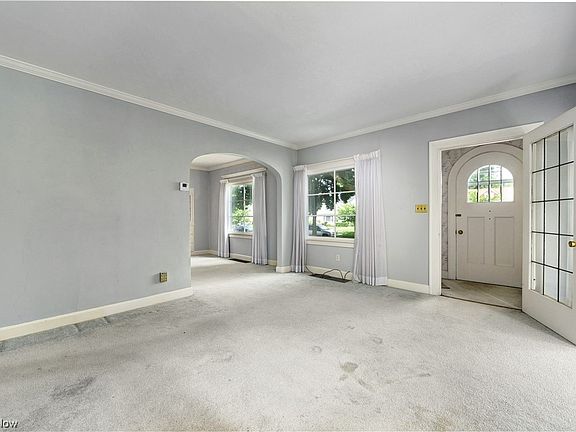 2nd image of 19359 Laurel Ave