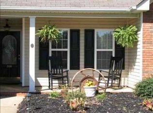 268 Hunters Pointe Dr, Spartanburg, SC 29303