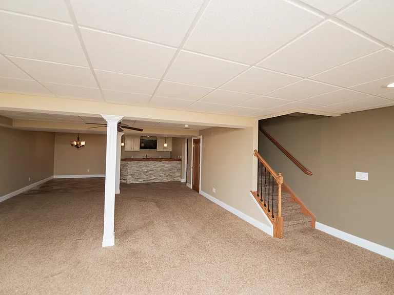 405 Galway Dr — Photo 41