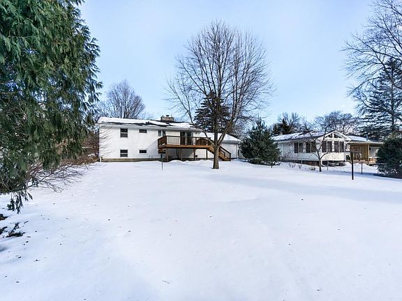 4th image of 558 Winston Ct