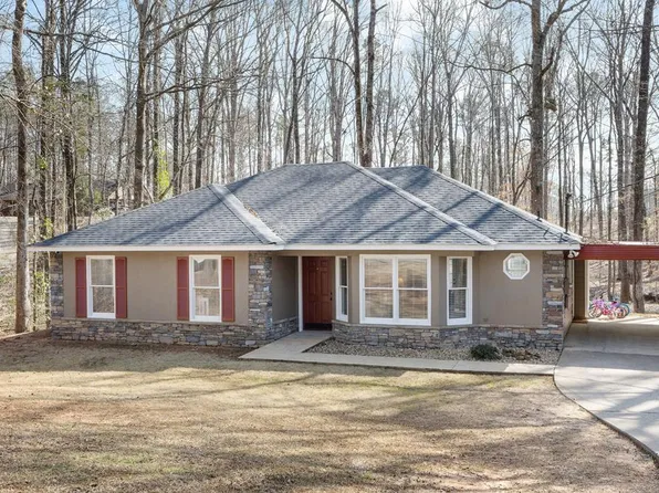 469 Cedar Dr, Smiths Station, AL 36877