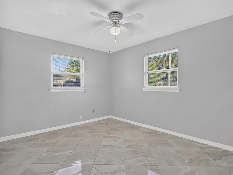 442 Ameca Ave — Photo 20