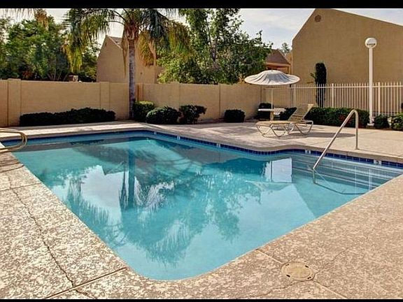 2nd image of 819 E Redondo Dr