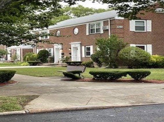 4th image of 254-61 75th Ave