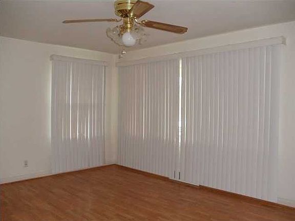 5th image of 4919 Oak Park Dr
