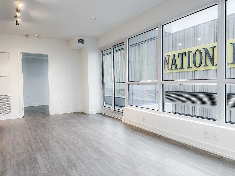 395 Bloor St E #2305 — Photo 4