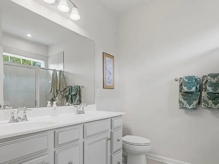 2527 Grantham Place Dr — Photo 10