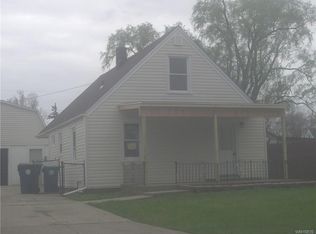 65 Spruce Rd, Amherst, NY 14226