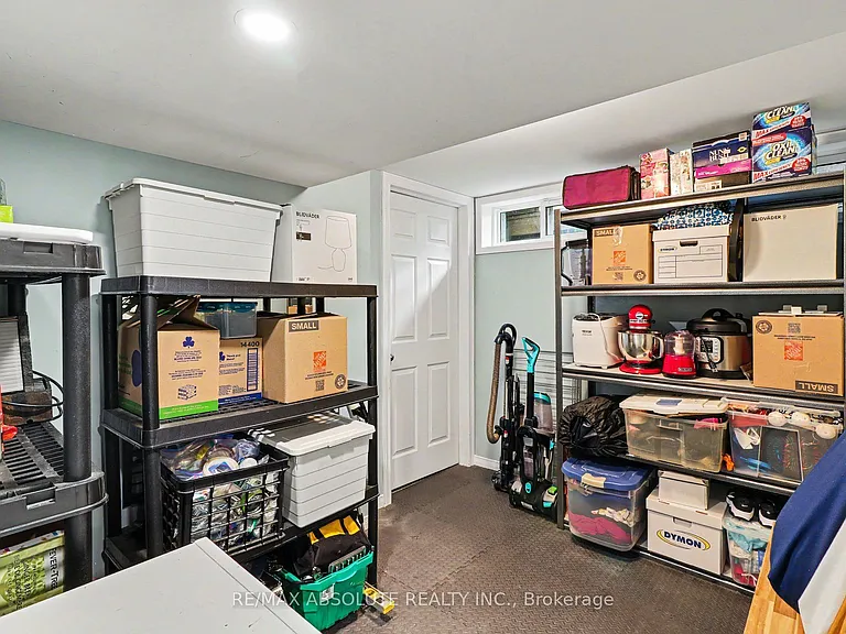 805 Smyth Rd — Photo 28