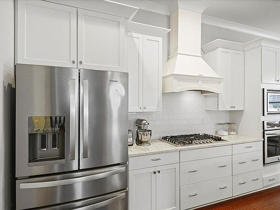 5th image of 3515 Wilkes Way