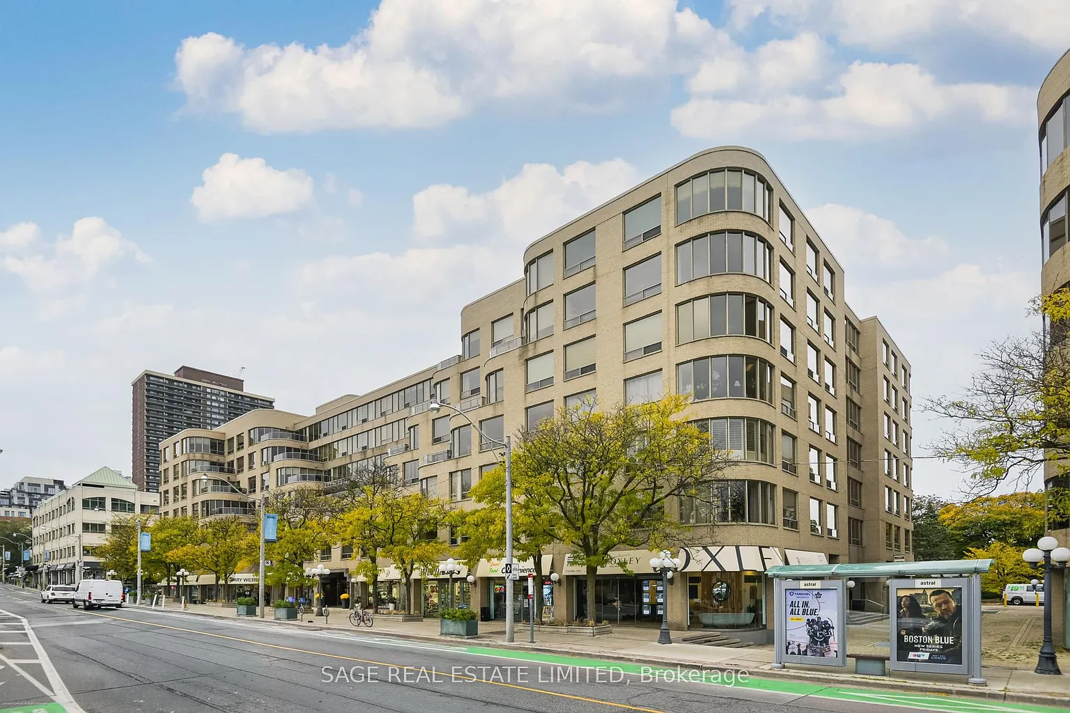 1177 Yonge St #207 photo 1