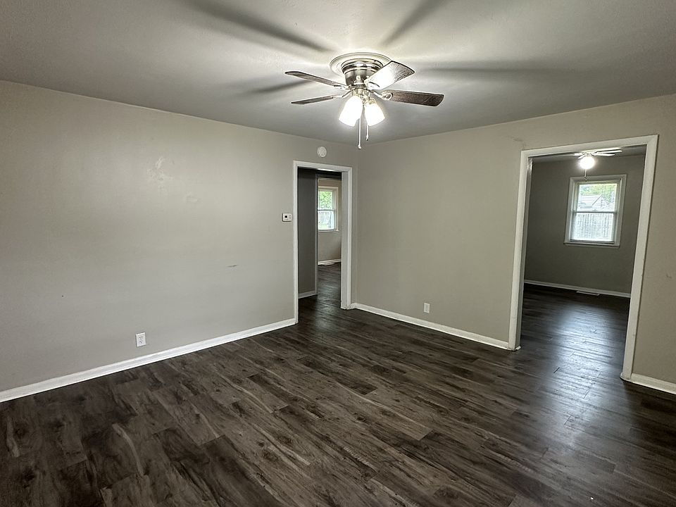 1st image of 904 W 16th St
