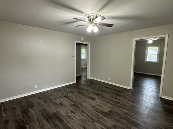904 W 16th St, Muncie, IN 47302