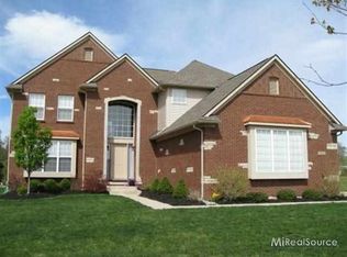 13575 Beacon Trl, Belleville, MI 48111