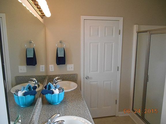5th image of 832 Jade Ln