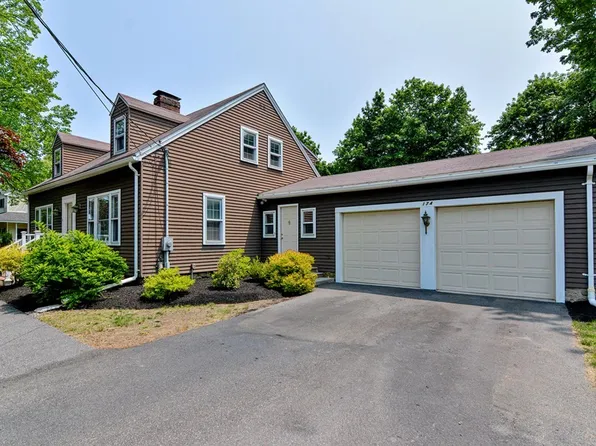 174 High St, Uxbridge, MA 01569