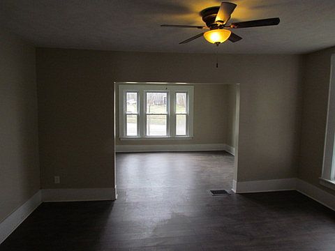 4th image of 461 N Park St NE