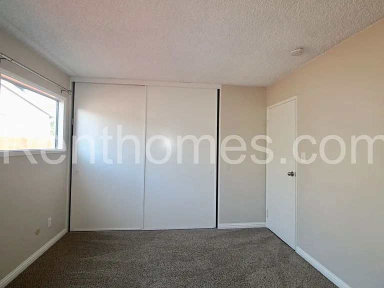 2029 Goshawk St — Photo 22